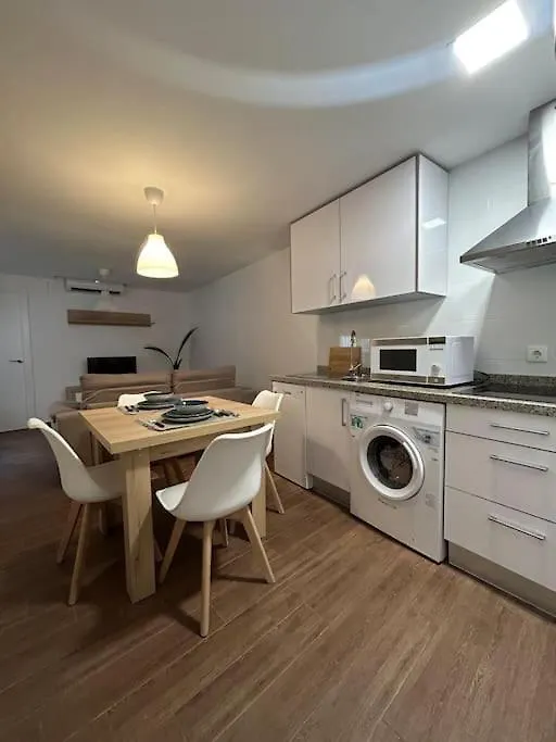 Petite California Duenas Apartment Seville
